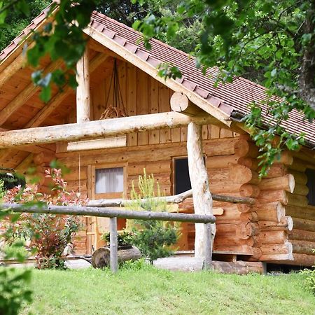 Hut At The Forest Male Brusnice Extérieur photo